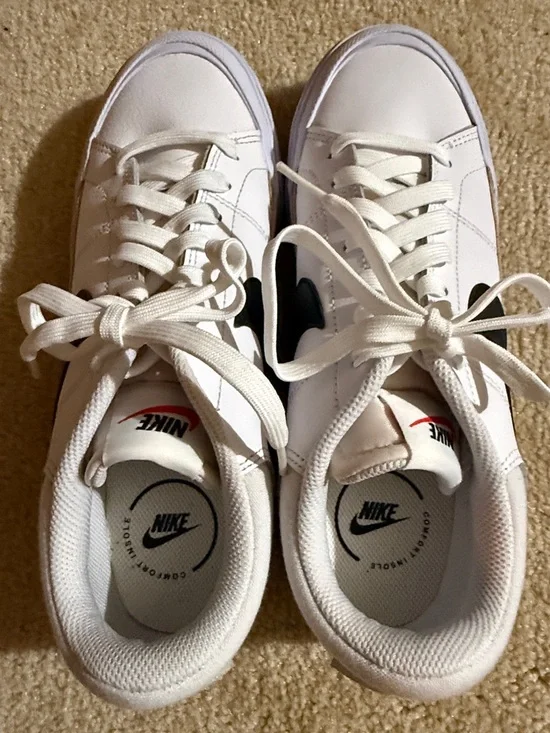 WOMEN'S NIKE COURT LEGACY LIFT PLATFORM SNEAKERS size 9 - Picture 10 of 16